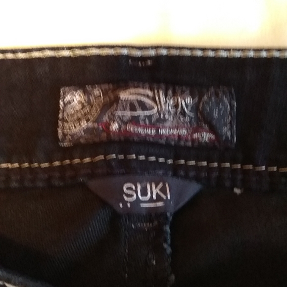 62. Silver Jeans - Picture 4 of 12